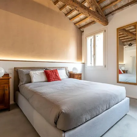 Lilia's Loft *