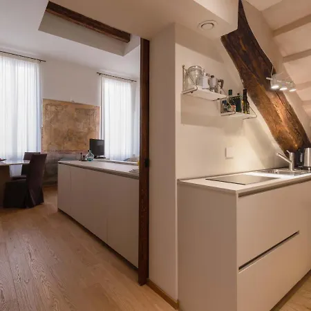 - Rialto 4 Apartment Venice