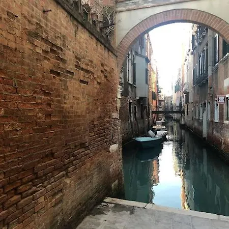 Walk On The Water ✧ 5 Minutes To Rialto Bridge * Venedik