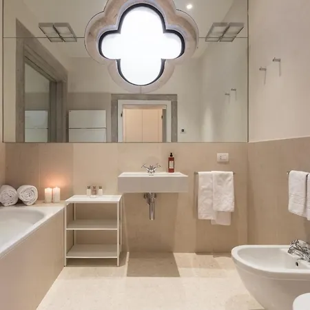 Scaleter - A Fine Luxury In Palazzo With Canal View