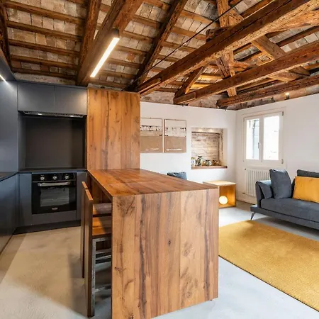 Lilia's Loft Apartment Venice