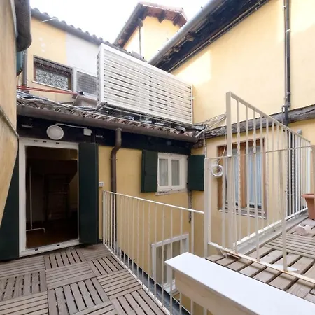 Apartment - Rialto 4 *