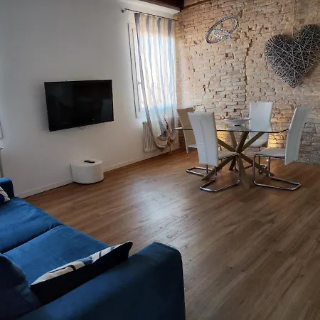Ca' Monica Apartment *