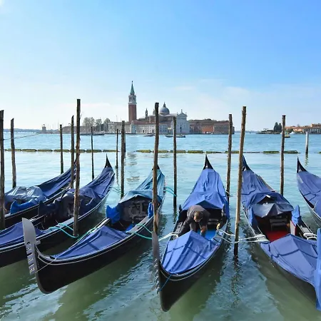 Apartment Fondamenta Del Rielo By Interhome Venice