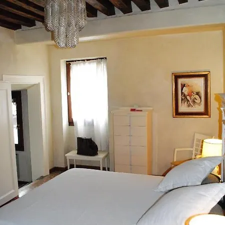 San Firmino Canal View Bed & Breakfast 2*