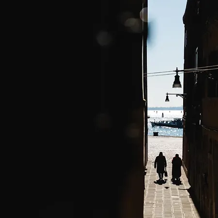 Superior In Via Garibaldi By Bricola Venezia