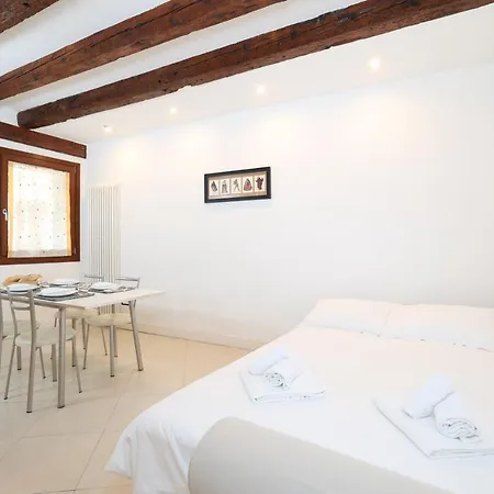 Apartment Bricola Biennale *