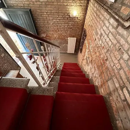 Terrace Apartment *