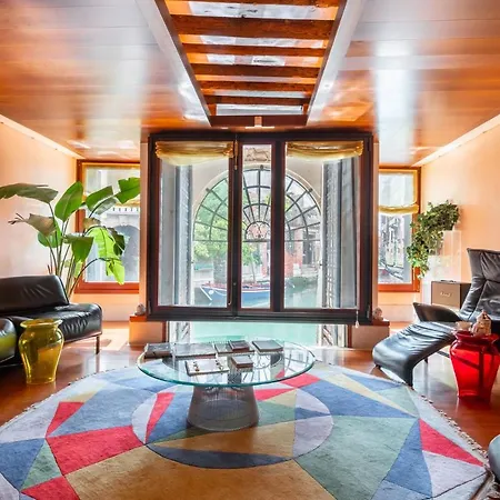 Ferienhaus Casa Flavia Ai Morosini - Luxury With Canal View Venedig