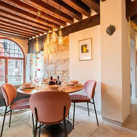 Casa Manina Sul Ponte - Your Private Canal View Apartment