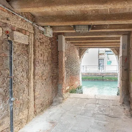 Apartment Ca D'oro *