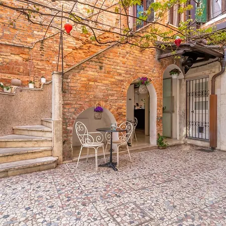 Casa Boccassini