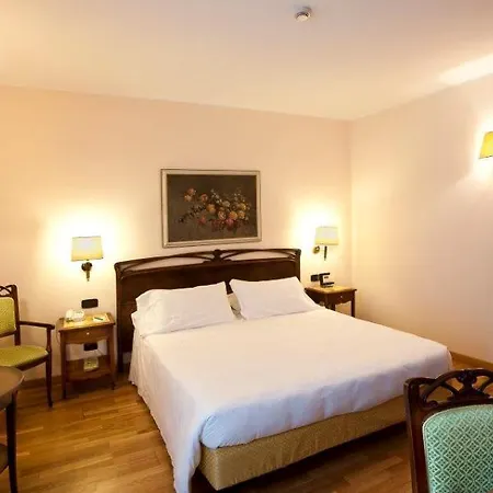 Rialto Hotel
