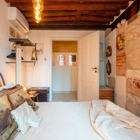 Casa Manina Sul Ponte - Your Private Canal View * Venice