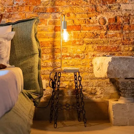 Casa Manina Sul Ponte - Your Private Canal View Apartment Venice