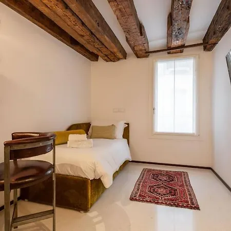The Church - Rialto Bridge Apartment