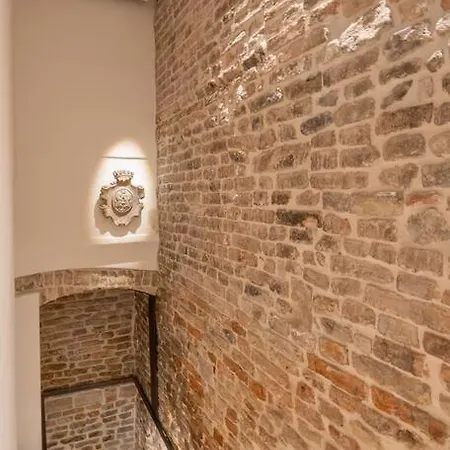 The Church - Rialto Bridge Apartment *