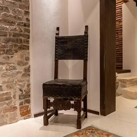 The Church - Rialto Bridge Apartment *