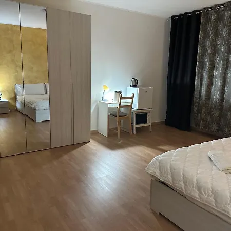 Leone D'oro 2 - Milano Street Affittacamere *