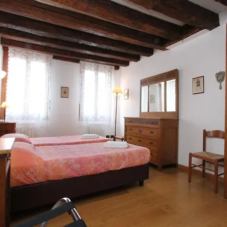 Dei Mori Apartment *