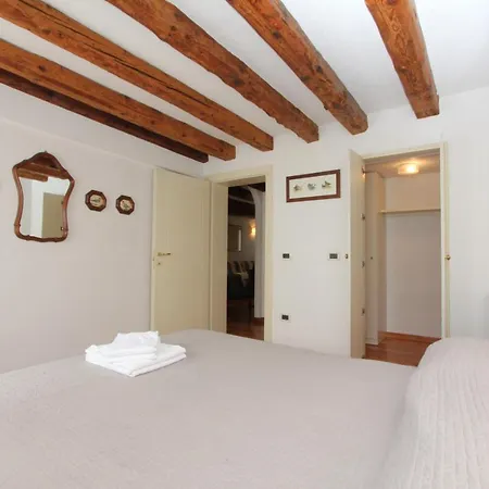 Apartment Dei Mori