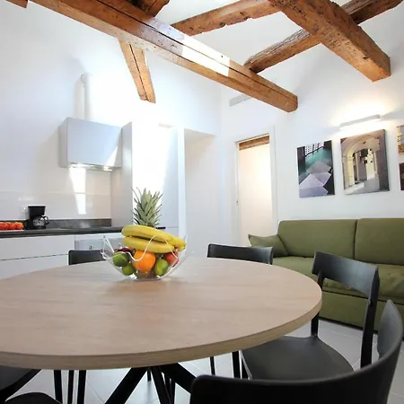 Apartment Degli Artisti *