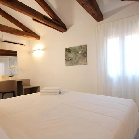 Apartment Degli Artisti *