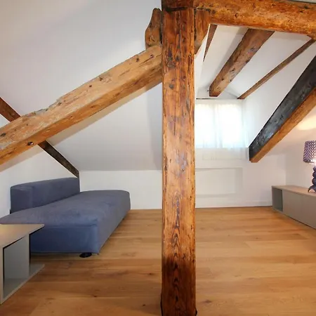 Degli Artisti Apartment