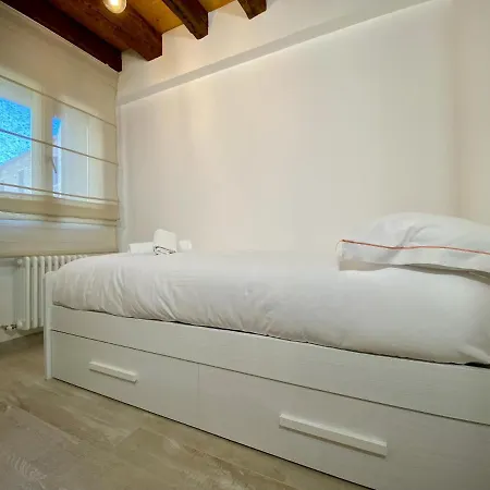 Apartament Stella *