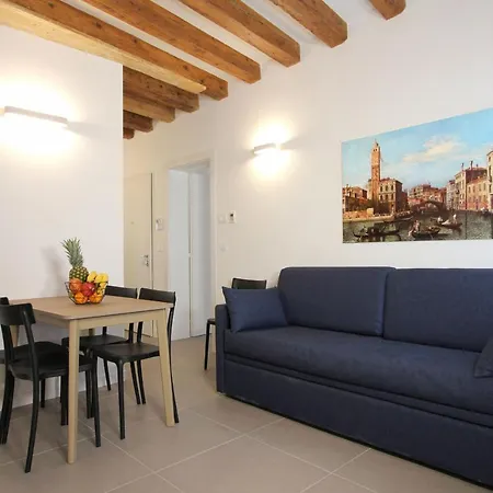 Apartment Degli Artisti *