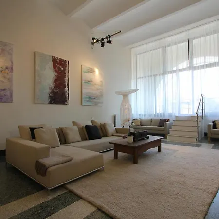Giudecca Luxury Gallery Venice