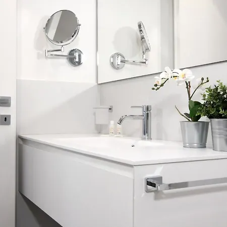 Degli Artisti Apartment *