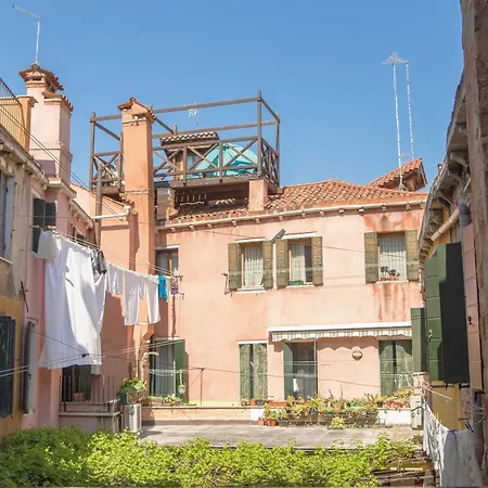 Apartment Primo Piano Venice, Castello Vicino Biennale