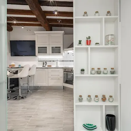 Rialto Boutique Apartment