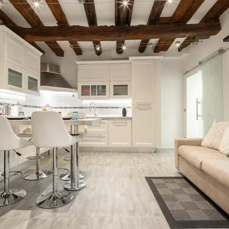 Rialto Boutique Venice