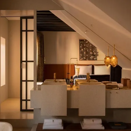 Hotel The 5*