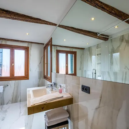 Palazzo Bembo - Exclusive 2* Benátky