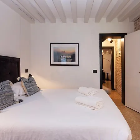 Casa Lorenzo_venisejetaime Venice