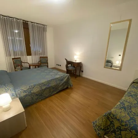Sant'alvise Holiday Locazione Turistica Alloggio in famiglia *