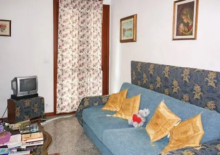 Frari 2 Apartment *