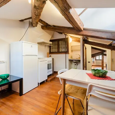 Apartment Petit Loft Venice