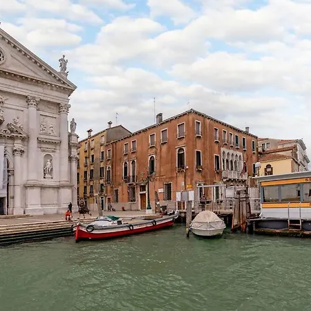 Loft San Stae 18.27 * Venecia