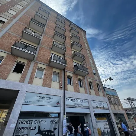 Arbi Venice Station Guest house *