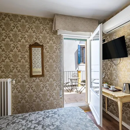 Apostoli Garden Hotel