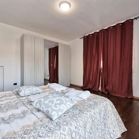 H&s Apt Private 3 Bedroom Apartment