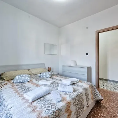 H&s Apt Private 3 Bedroom * Venice