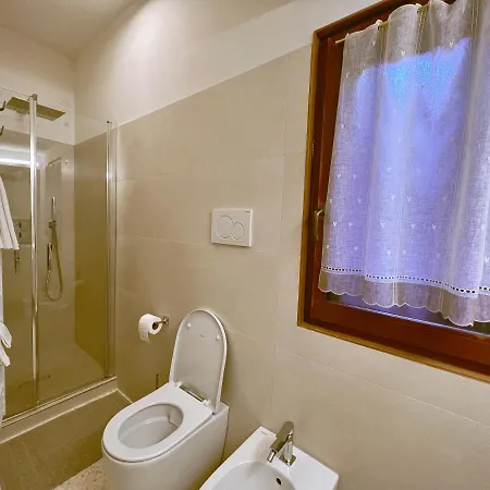 Splendid “true Apartment” Overlooking Water