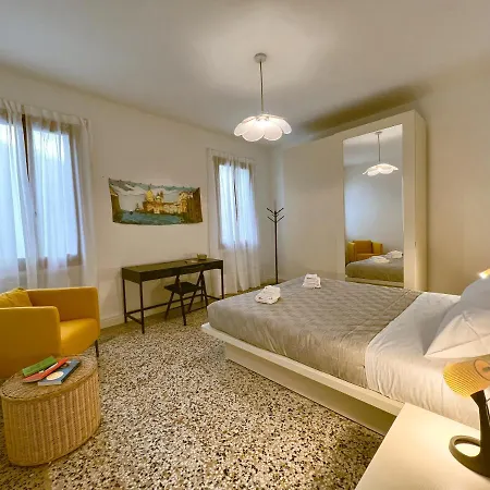 Apartment Splendid “true Apartment” Overlooking Water Venice