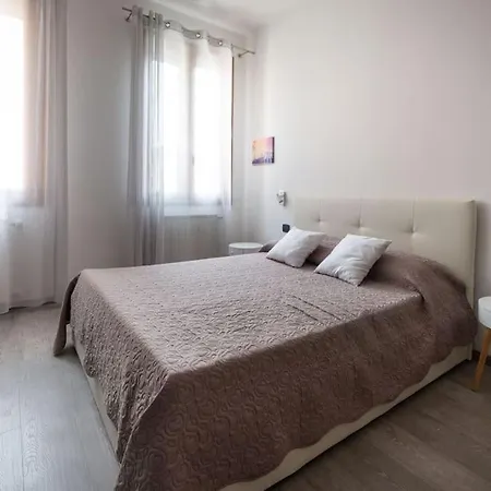 Celestia Terrace With Canal View Appartement