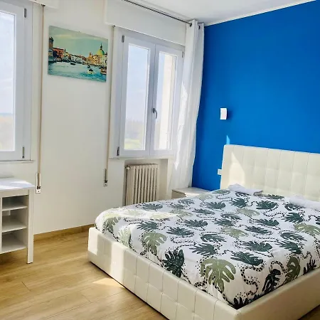 Venice Station House Homestay